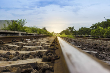 Obraz premium rural railroad tracks and sky
