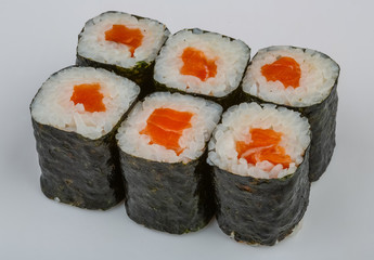 Salmon maki
