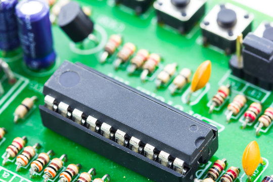 macro photo of electronic circuit