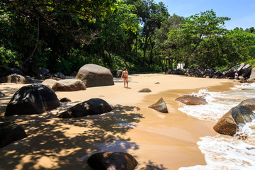 Small Sandy Beach im Lam Ru Nationalpark Khao Lak, Thailand