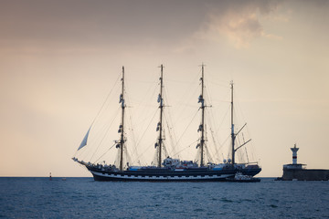 Fototapeta na wymiar Sailing ship