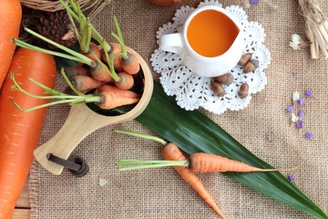 Fresh carrots and carrot juice are delicious.