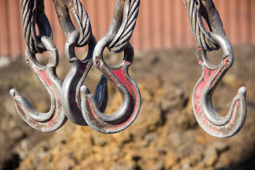 building foundations, reinforcement, concrete, rubble, on hooks