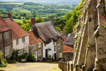 Gold Hill Shaftesbury Dorset © Ian Woolcock