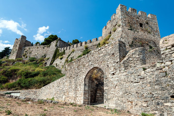 Fototapeta na wymiar The imposing castle in Nafpaktos, Greece