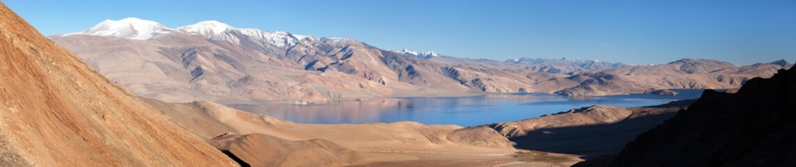 Fototapeta na wymiar panoramic view of Tso Moriri lake