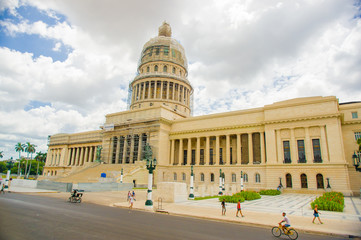 Fototapeta na wymiar The Capitol in Havana, Cuba