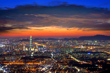 Fototapeta na wymiar South Korea skyline of Seoul, The best view of South Korea with