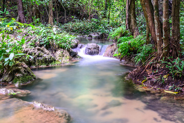 Fototapeta premium Sai Yok waterfall in national park, Kanchanaburi, Thailand.