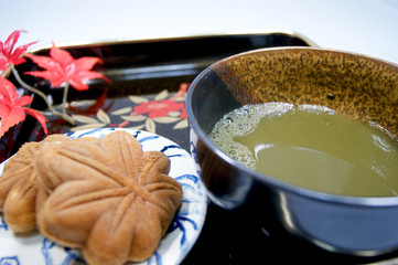 お抹茶ともみじ饅頭