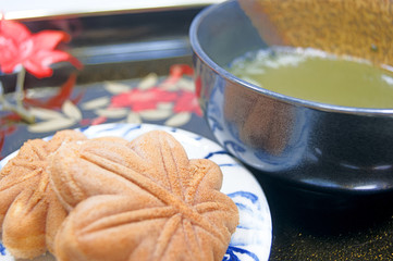 もみじ饅頭とお抹茶