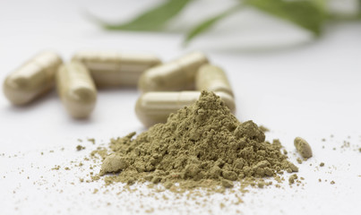 Powdered herbal medicine