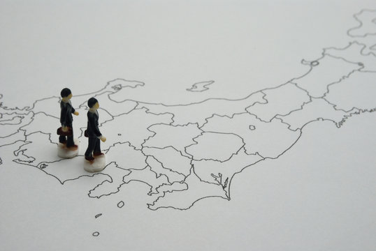 白地図とビジネスマン