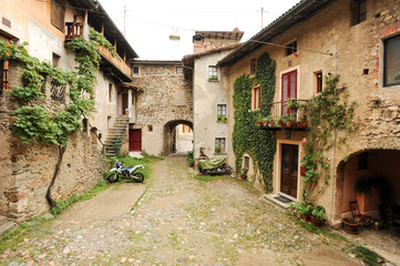 House at the old village of Carabietta