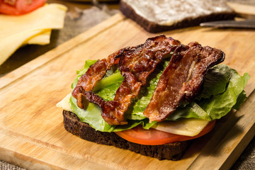 Sandwich with bacon