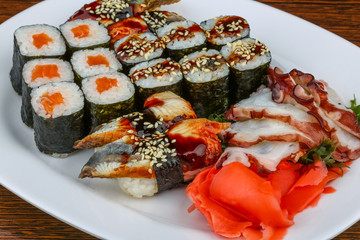 Sushi and roll set