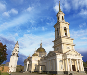 Fototapeta na wymiar Russia. Spaso-Preobrazhensky cathedral and belfry in Nevyansk