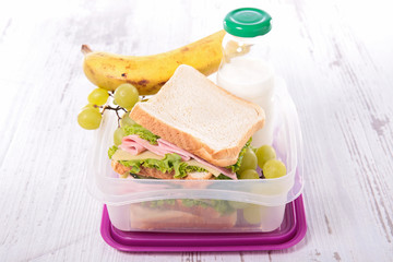 lunch box,sandwich school lunch