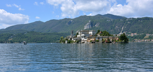 Fototapeta na wymiar Lago d'Orta