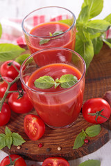 tomato soup with basil
