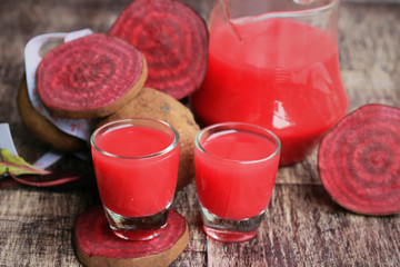 fresh beetroot and juice