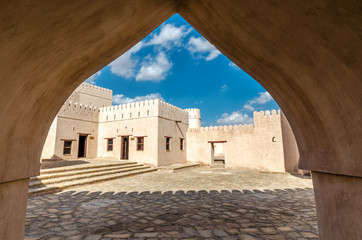 Jalan Bani Bu Hassan Fort / The 13th century renovated fort, Sultanate of Oman - obrazy, fototapety, plakaty