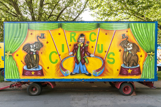 Zirkuswagen