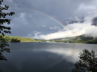 regenbogen über dem eibsee