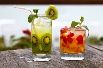 cocktail kiwi and strawberry