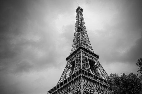 Fototapeta Eiffel tower in Black and white