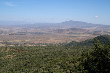 Fototapeta na wymiar rift valley view from the hills of Nairobi