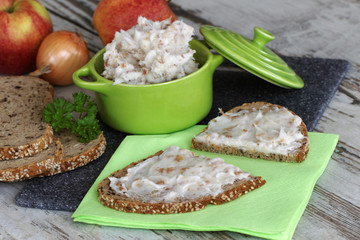 Brot mit Griebenschmalz