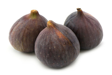 3 Feigen isoliert auf weiß