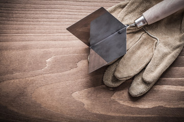 working gloves and angle former