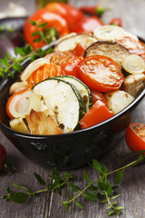 Chicken baked with vegetables