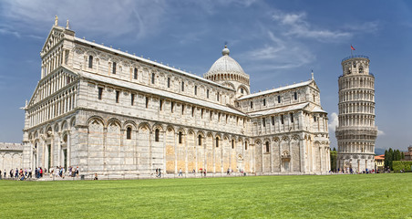 Fototapeta premium Dom und Schiefer Turm