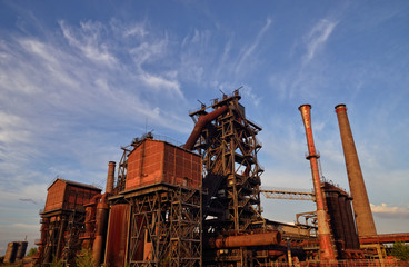 Fototapeta na wymiar abandoned hard industry duisburg