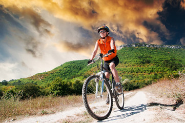 Naklejka premium mountain biker