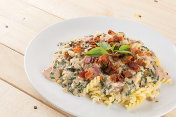 penne pasta with cream sauce