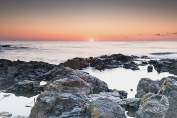 Рассвет в море