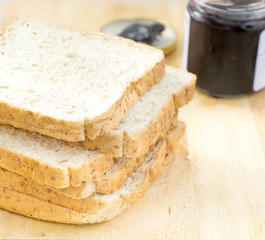 bread with blueberry jam