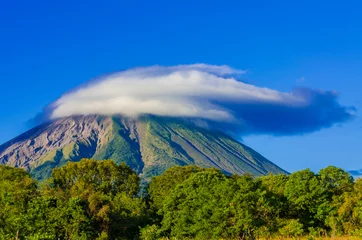 Schilderijen op glas Island Ometepe with vulcano in Nicaragua © Simon Dannhauer