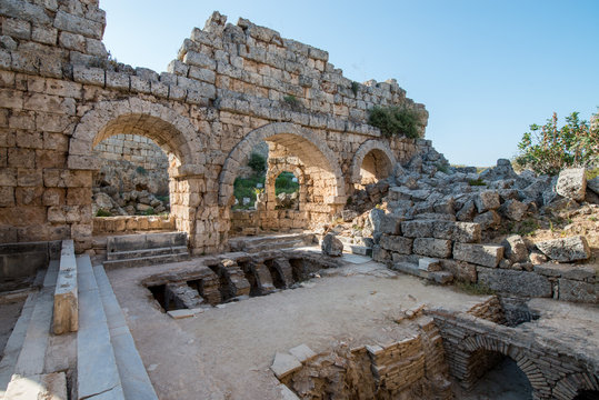Antalya, Perge antik kent harabeleri