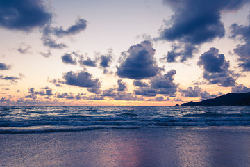 Fototapeta premium Beautiful twilight over the sea