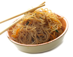 Spaghetti di soia alle verdure