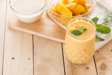 mango smoothie