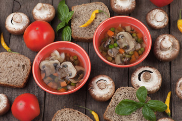 Clear mushroom soup