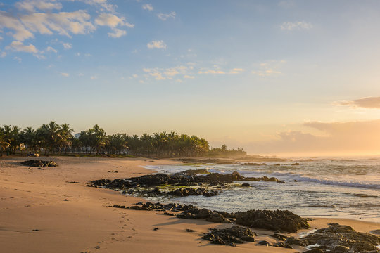 Praia de Itapu&atilde; - Salvador - Bahia - Brasil 
