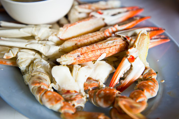 Stream Crabs with spicy sauce on plate