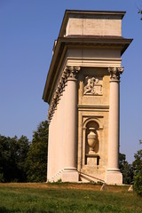 Fototapeta na wymiar Monument in the sun